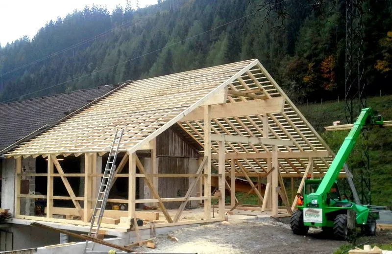 Landwirtschaftlicher Holzbau Starka